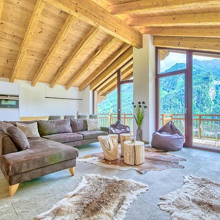 Ski-In Ski-Out Chalet Maiskogel "Bergli" - By Alpen Apartments Kaprun Bagian luar foto